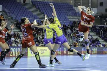 El Rocasa Gran Canaria, más cerca del título tras superar en un gran partido al Pogon Szczecin (23-30) (Foto TA)